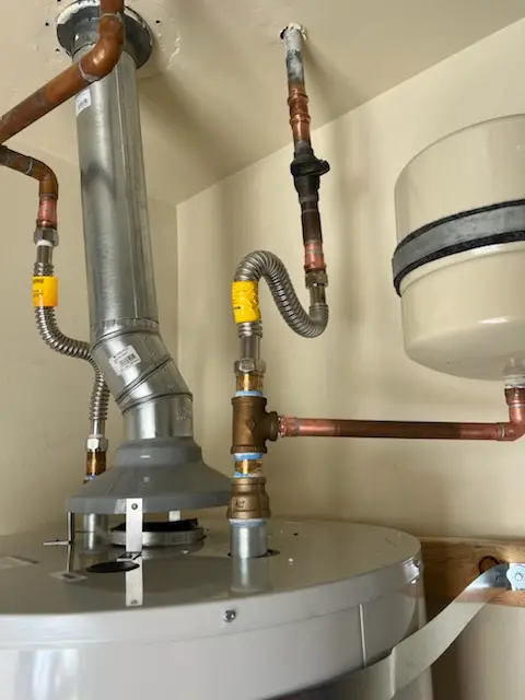 Water heater installation and plumbing repair in Franklin Park